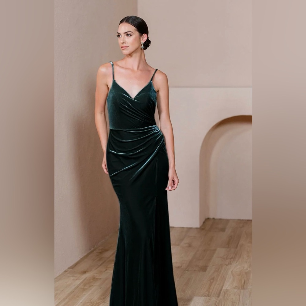 COPY - Brand new Revelry bridesmaid dress, classic velvet emerald